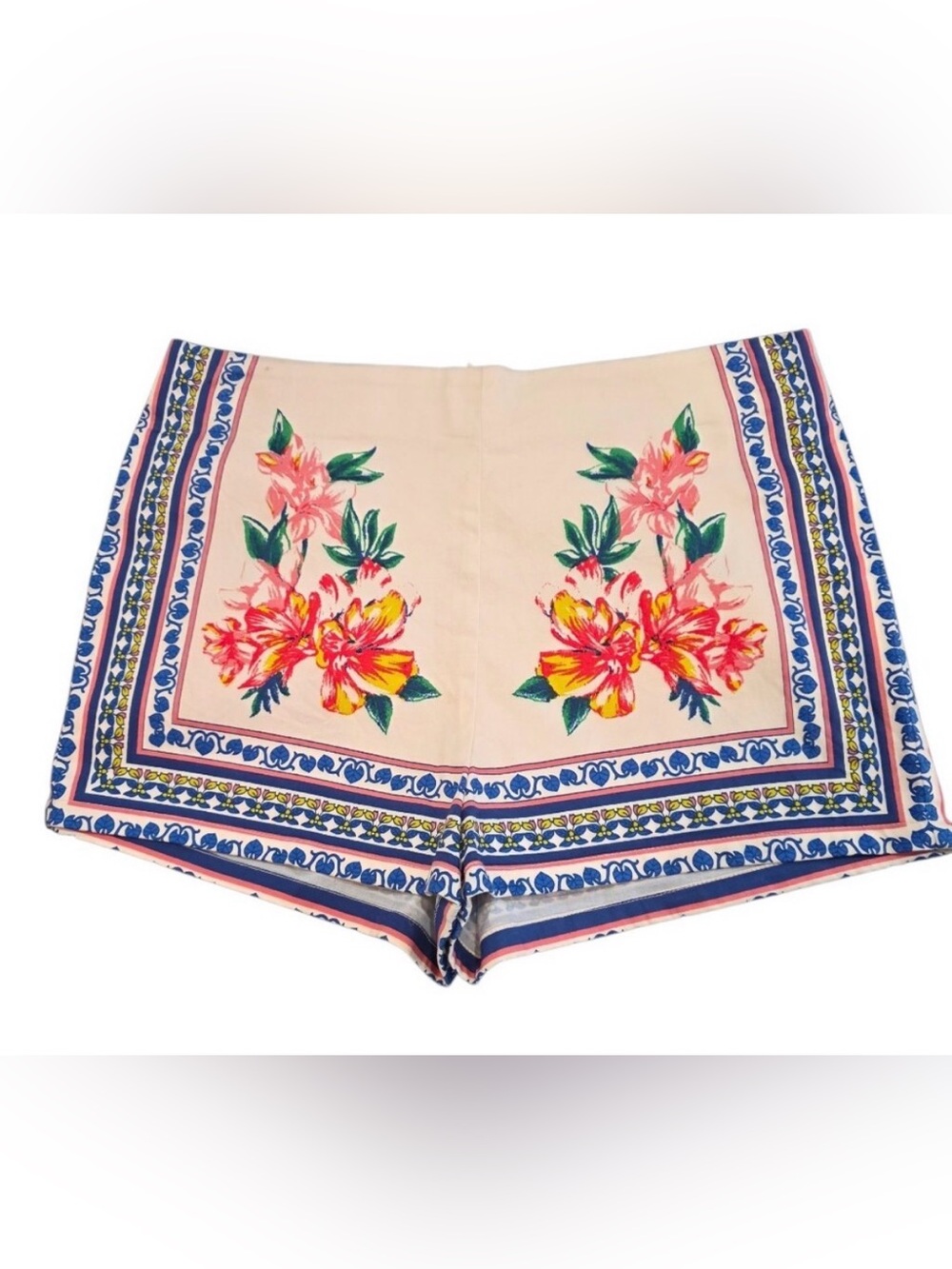 Flying Tomato Beige High Waist Floral Border Shorts with Blue Trim Sz M